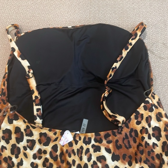 Forever 21 leopard one piece swimsuit size 2x new - Picture 4 of 5